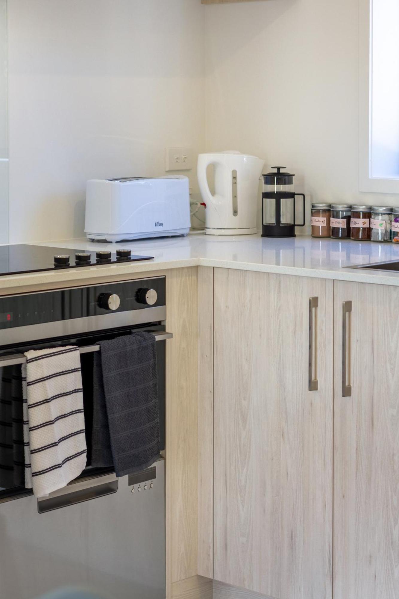 Conveniently Located 2Br Townhouse In West Akl Apartman Auckland Kültér fotó